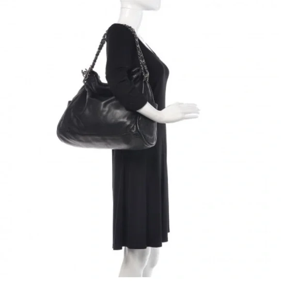 Chanel Lambskin soft hobo bag - Picture 3 of 16